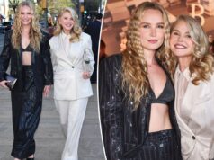 Christie Brinkley e sua filha sósia, Sailor Brinkley Cook, vestem lantejoulas Christie Brinkley e sua filha sósia, Sailor Brinkley Cook, vestem lantejoulas