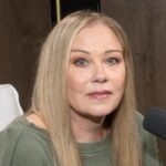 Christina Applegate fala após a hospitalização: Estou ‘melhor a cada dia’ e ‘Os problemas de saúde são uma constante para mim, mas sou uma garota forte’
