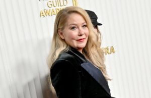 Christina Applegate hospitalizada em meio a uma batalha contra a esclerose múltipla | Relatório Lindsey Vonn
