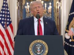 Chuck Schumer, Hakeem Jeffries e mais tocam a atualização ‘divagante’ e ‘desarticulada’ de Trump sobre a guerra no Irã Pete Hegseth e Kid Rock (Getty Images)