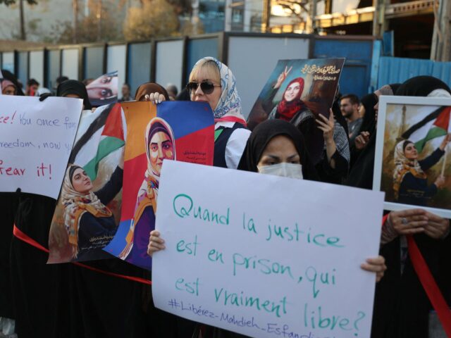 Cidadão iraniano detido na França por causa de comentários pró-Palestina Cidadão iraniano detido na França por causa de comentários pró-Palestina volta para casa