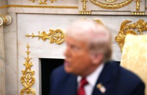 Comentário: O ídolo de ouro no centro da biblioteca presidencial de Trump é uma péssima ideia – até para ele Comentário: O ídolo de ouro no centro da biblioteca presidencial de Trump é uma péssima ideia – até para ele