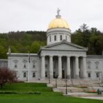 Como a democrata Amanda Janoo planeja derrotar o governador mais popular da América