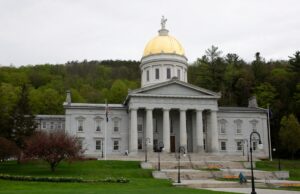 Como a democrata Amanda Janoo planeja derrotar o governador mais popular da América Como a democrata Amanda Janoo planeja derrotar o governador mais popular da América