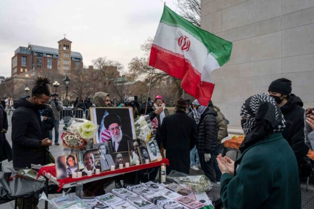 Como a influência estrangeira sequestra as mentes americanas – e Como a influência estrangeira sequestra as mentes americanas – e nos vira contra nós mesmos