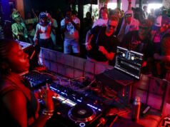 Como é ser DJ no Coachella: acesso aos bastidores, celebridades e filas que ninguém pode evitar Como é ser DJ no Coachella: acesso aos bastidores, celebridades e filas que ninguém pode evitar