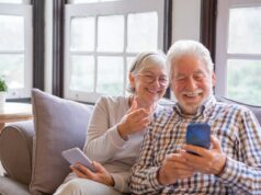 Como os idosos poderiam economizar milhares em um ano Casal sênior