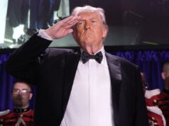 Como os protetores de Trump estão falhando com ele repetidamente – e farão com que ele seja morto, a menos que ajamos agora Como os protetores de Trump estão falhando com ele repetidamente – e farão com que ele seja morto, a menos que ajamos agora