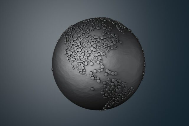 Três pessoas em pé em uma escada de pedra.