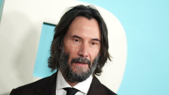 Como uma jogadora de xadrez de 16 anos recrutou Keanu Reeves para a produção executiva de seu documentário 'Madwoman's Game' (EXCLUSIVO) 
