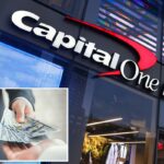 Empresário dando notas de dólar americano para outra pessoa.