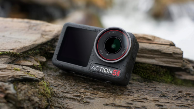 Câmera DJI Osmo Action 5 Pro externa nas rochas