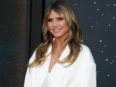 Compre a jaqueta bomber Cool-Girl de Heidi Klum por apenas US $ 37 Rihanna é vista indo para