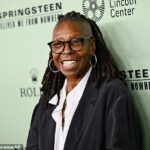 Whoopi Goldberg, 70, atuou como co-apresentadora e moderadora do The View desde que ingressou no talk show diurno da ABC em 2007. Ela foi vista em setembro de 2025