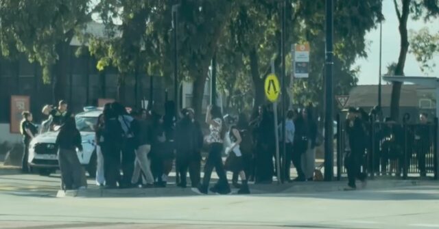 Briga de Pacific Werribee em 2 de abril