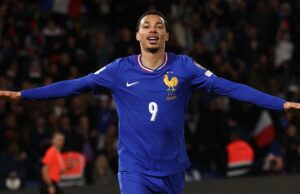 Copa do Mundo FIFA 2026: Ekitike perderá o torneio devido a lesão, confirma o técnico da França, Deschamps Copa do Mundo FIFA 2026: Ekitike perderá o torneio devido a lesão, confirma o técnico da França, Deschamps