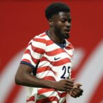 Copa do Mundo do atacante norte-americano Patrick Agyemang em dúvida após saída da maca