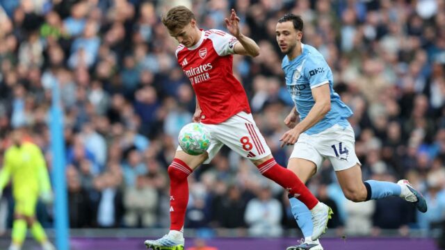 Corrida pelo título da Premier League: quem será o próximo jogo entre Manchester City e Arsenal?
