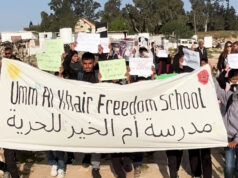 Crianças palestinas protestam contra cerco à sua escola Crianças palestinas protestam contra cerco à sua escola