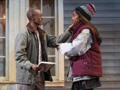 Crítica ‘Proof’ da Broadway: Os Obama apresentam resultados mistos com seu primeiro empreendimento teatral Crítica 'Proof' da Broadway: Os Obama apresentam resultados mistos com seu primeiro empreendimento teatral