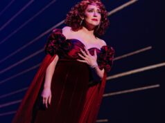 Crítica da Broadway de ‘Beaches’: remake musical sem alma e sem inspiração do filme amado chega à costa Crítica da Broadway de 'Beaches': remake musical sem alma e sem inspiração do filme amado chega à costa