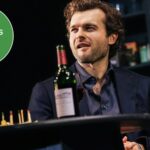 Crítica da Broadway de 'Becky Shaw': Alden Ehrenreich rouba a cena em uma comédia ferozmente engraçada para encontros às cegas