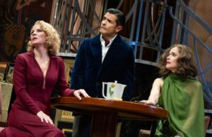 Crítica da Broadway de ‘Fallen Angels’: Rose Byrne e Kelli O’Hara fazem o melhor que Lucy e Ethel para tirar o pó de uma antiguidade Don Cheadle Ayo Edebiri Prova Broadway