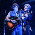 Crítica da Broadway de 'The Lost Boys': ou por que Frank-N-Furter dá a última risada