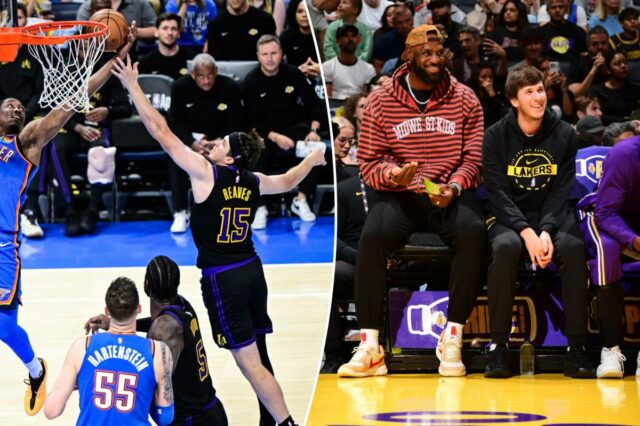 LeBron James e Austin Reaves sentam-se na quadra durante o jogo entre Oklahoma City Thunder e Los Angeles Lakers.