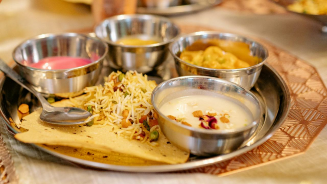 Custo do thali não vegetariano cai 1% em março: Relatório
