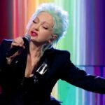 Phil Collins, Oasis, Wu-Tang Clan