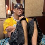 O chefe do LAPD Jim McDonnell passa por uma imagem de Celeste Rivas Hernandez na segunda-feira