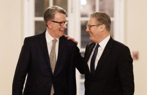 DAN HODGES: O engano, o engano e a duplicidade finalmente alcançaram Sir Keir. Ele deve renunciar após o escândalo de verificação de segurança de Mandelson Não só a verificação inicial foi conduzida – por ordem de Sir Keir – por dois amigos pessoais próximos de Mandelson, mas o processo de verificação subsequente o deixou alerta.