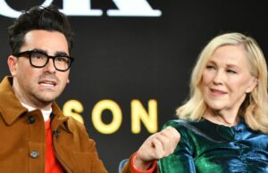 Dan Levy, de Schitt’s Creek, lembra-se de Catherine O’Hara 2 meses após a morte SchittsCreek-Mourn-CatherineOHara-TCDSCCR_D2058