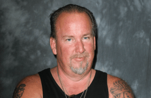 Darrell Sheets, estrela favorita dos fãs de ‘Storage Wars’, morre aos 67 anos Darrell Sheets, estrela favorita dos fãs de 'Storage Wars', morre aos 67 anos