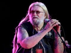 David Allan Coe, polêmico astro country que cantou ‘The Ride’ e ‘You Never Even Called Me By My Name’, morre aos 86 anos David Allan Coe, polêmico astro country que cantou 'The Ride' e 'You Never Even Called Me By My Name', morre aos 86 anos