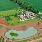 David e Victoria Beckham receberam luz verde para criar uma extensa floresta em meio a recentes preocupações de segurança em sua luxuosa casa em Cotswolds