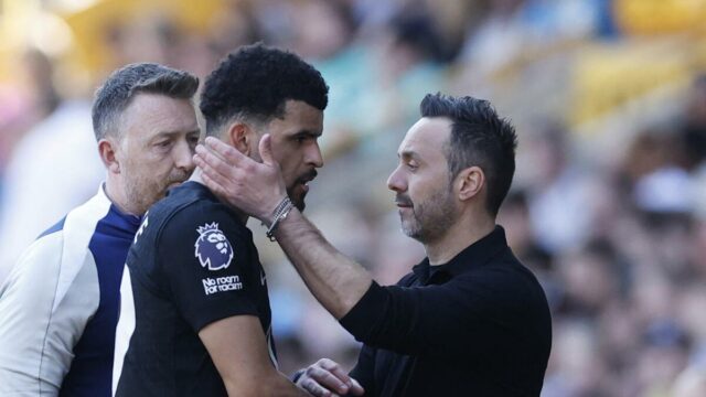 De Zerbi, do Tottenham, dá atualizações sobre lesões de Solanke e Simons
