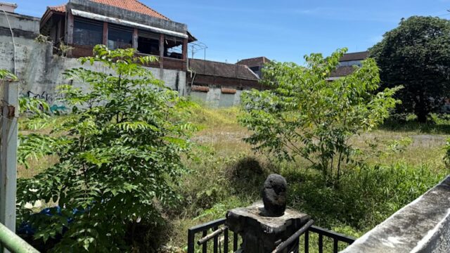 O estado atual do antigo local do Sari Club em Kuta. 