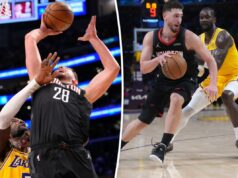 Defesa do Lakers extingue Rockets em desempenho que esperam repetir Alperen Sengun do Houston Rockets se preparando para marcar enquanto Deandre Ayton defende.