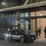 Delegacia de Homicídios investiga morte de homem em apartamento em prédio da cidade