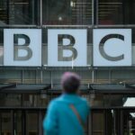 Demissões da BBC afetarão 2.000 empregos como parte de um importante plano de redução de custos