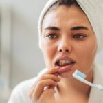 Dentista diz a paciente que escovava errado há 28 anos: 'Minhas gengivas arruinaram'