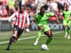 Dermot Gallagher diz que a estrela do Brentford está certa em evitar o cartão vermelho por puxar o cabelo, ao contrário de Lisandro Martinez Dermot Gallagher diz que a estrela do Brentford está certa em evitar o cartão vermelho por puxar o cabelo, ao contrário de Lisandro Martinez