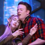 'Dimension 20: On a Bus' Dragon Master Katie Marovitch sobre Surprise Season 2 Drop, Future Episodes: 'I Plan on Annoying Sam and Brennan Enough'