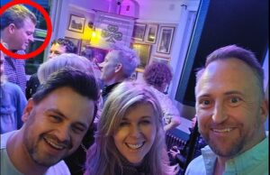 Dois anos depois de Kate Garraway perder o marido, ela é ‘próxima’ do amigo locutor dele Fora de casa: Kate Garraway no The Railway Arms com o Sr. Halligan, circulada. A dupla foi vista ‘fazendo algo aconchegante’ juntos