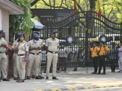 Dois autuados por supostamente desativar 240 câmeras CCTV no Estádio Chinnaswamy antes de RCB vs GT Dois autuados por supostamente desativar 240 câmeras CCTV no Estádio Chinnaswamy antes de RCB vs GT