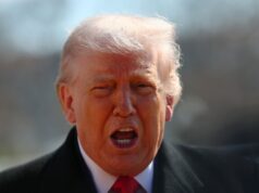 Donald Trump critica a Fox News após nova pesquisa na Califórnia Donald Trump critica a Fox News após nova pesquisa na Califórnia