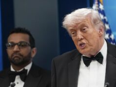 Donald Trump diz que está ‘honrado’ por ser alvo após tiroteio no WHCD GettyImages-2273146417 Donald Trump está seguro após a filmagem do WHCD O que sabemos