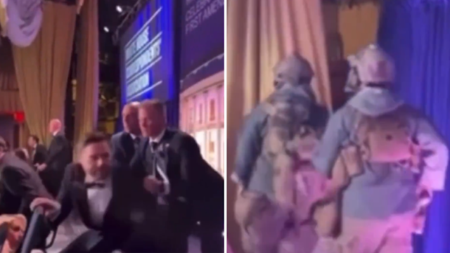 Donald Trump e JD Vance saíram correndo do palco
